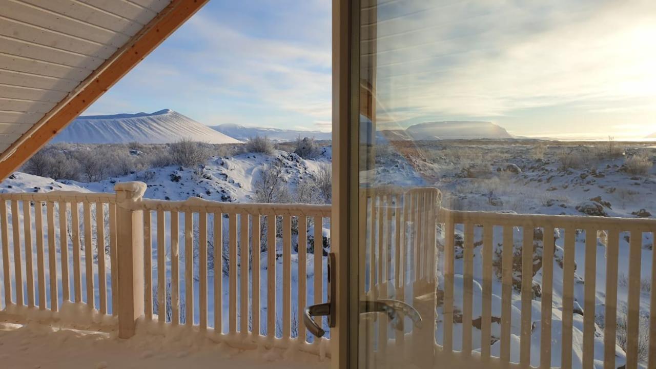Slow Travel Myvatn - Þufa - Private Homestay ภายนอก รูปภาพ